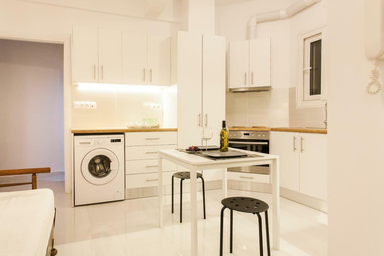 Classy And Stylish Private Apartment At Acropolis Museum Metro Station アテネ エクステリア 写真