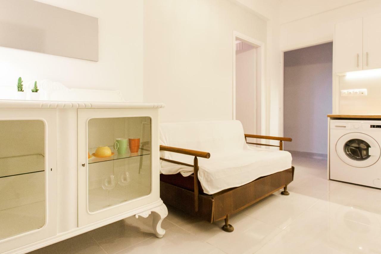 Classy And Stylish Private Apartment At Acropolis Museum Metro Station アテネ エクステリア 写真