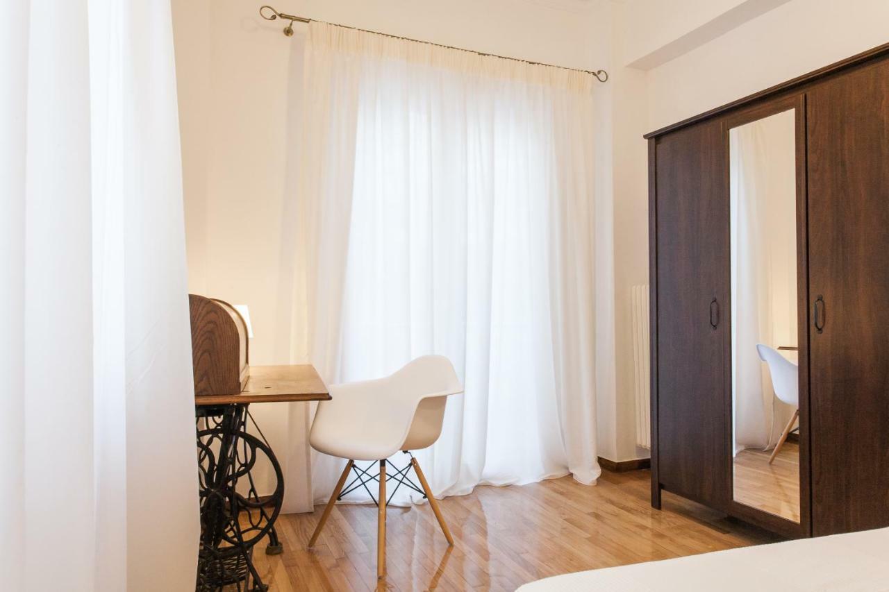 Classy And Stylish Private Apartment At Acropolis Museum Metro Station アテネ エクステリア 写真